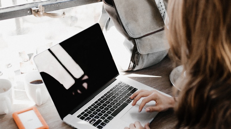 5 Digital Accounts Every Modern Digital Nomad Needs